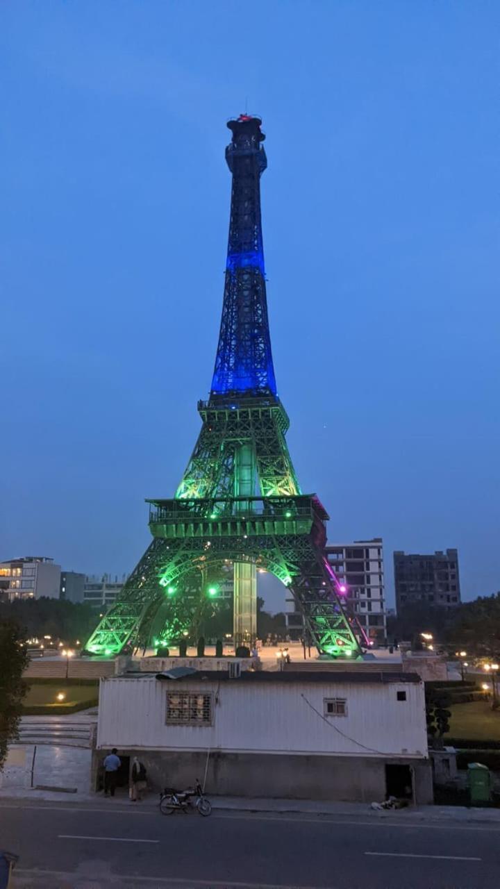 Eiffel Luxury Apartments Lahor Dış mekan fotoğraf
