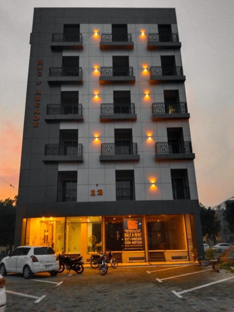 Eiffel Luxury Apartments Lahor Dış mekan fotoğraf